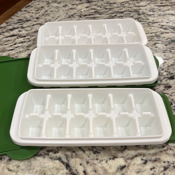 Bundle of Fresh Baby storage containers - Picture 2 of 3